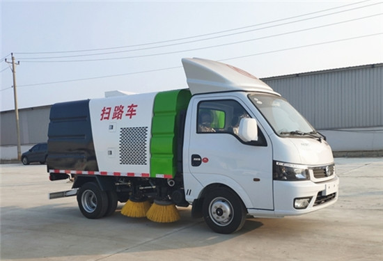 国六东风途逸扫路车
